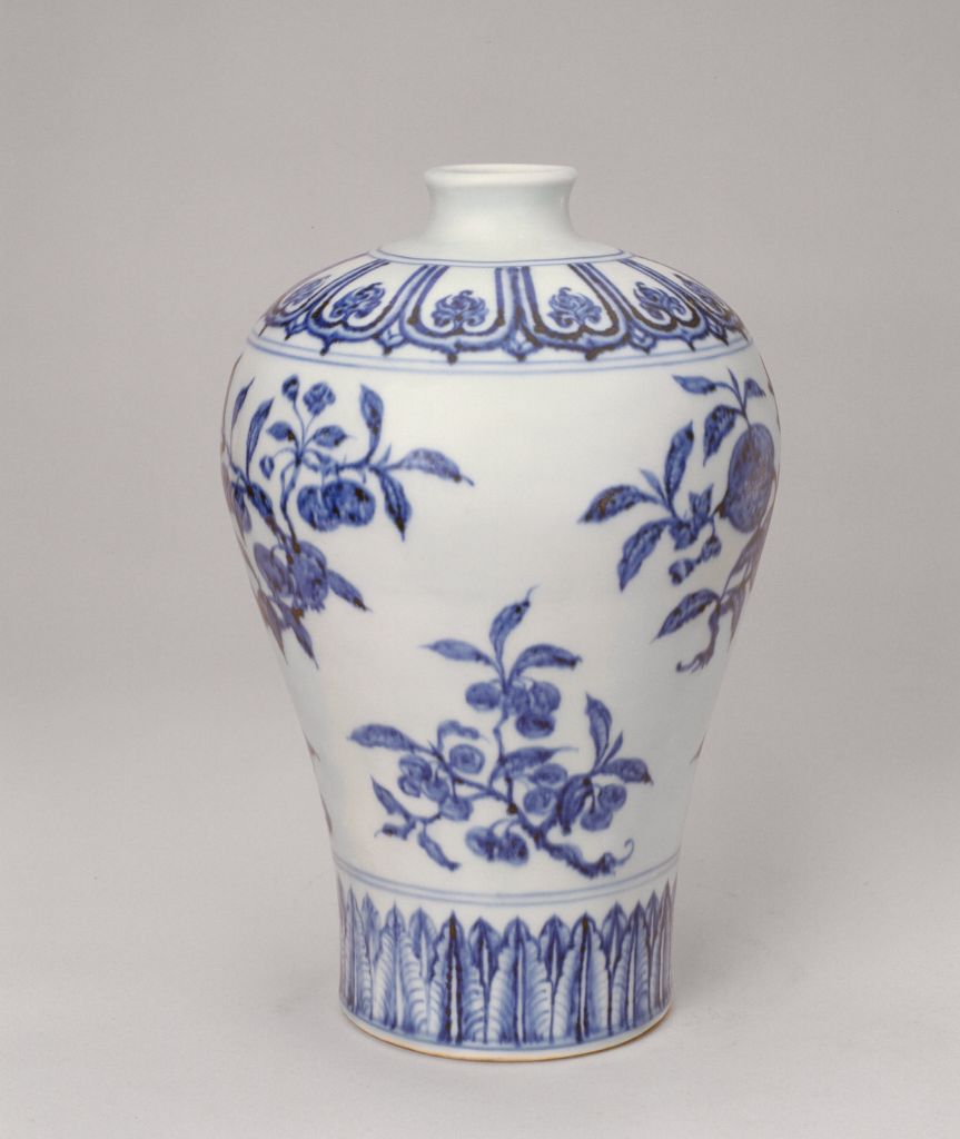 图片[1]-Blue and white plum vase with broken branches, flowers and fruits-China Archive